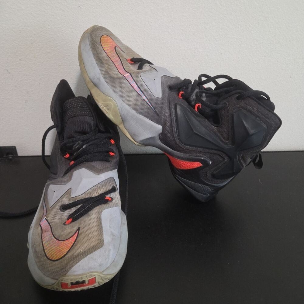 Nike Lebron XIII 13 On Court Basketball Shoes Size 8 Black Grey Red WELL WORN